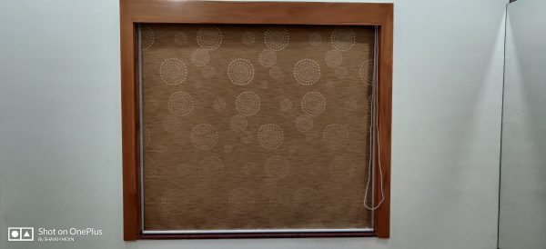 Stylish & Functional Roller Blinds for Any Space. - Image 4