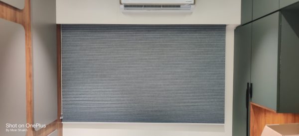 Energy-Efficient Honeycomb Blinds – Insulation & Style - Image 3